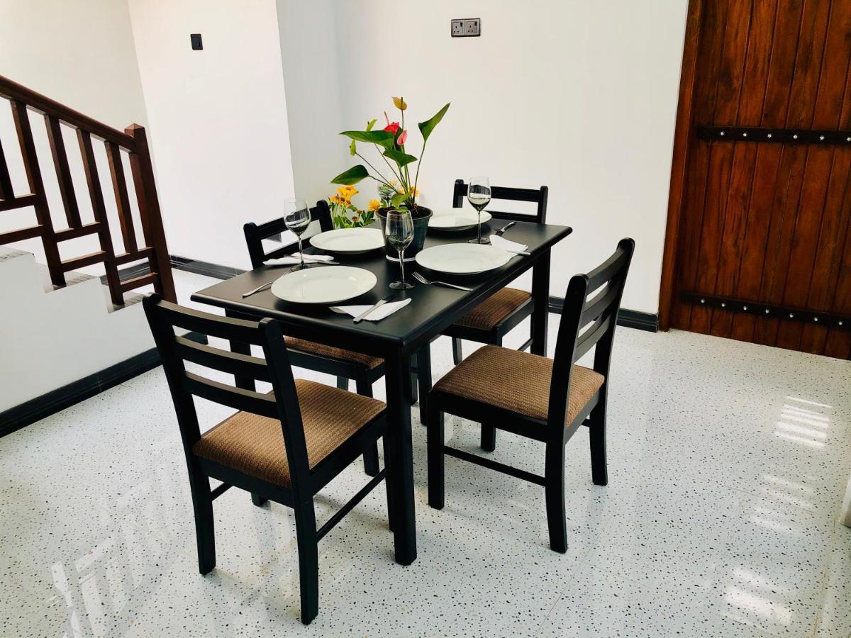 Appartamento Siri'S Residency Habaraduwa Central Esterno foto