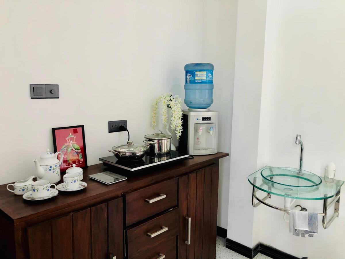 Appartamento Siri'S Residency Habaraduwa Central Esterno foto